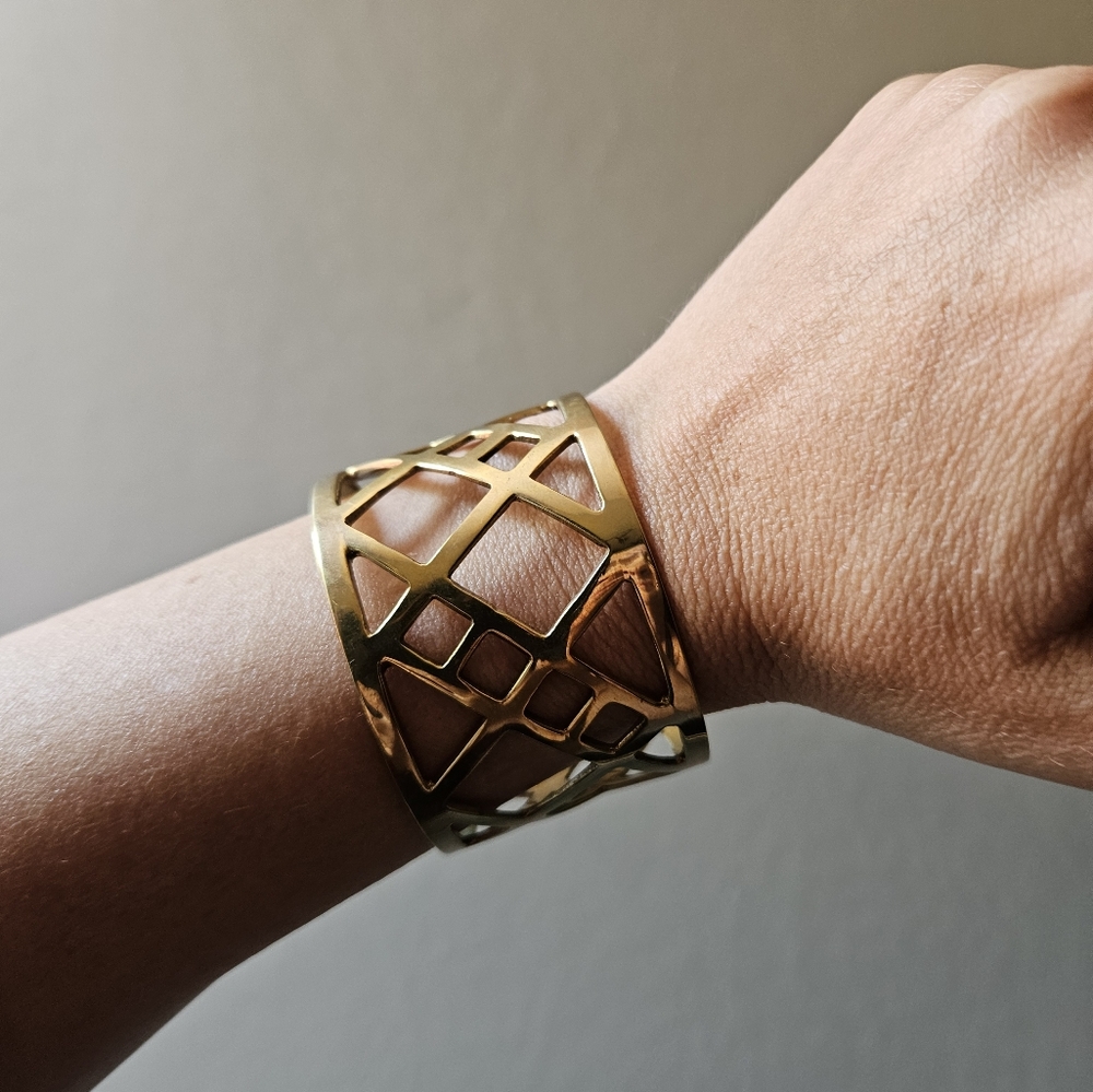 Bisjoux Gold Geometric Openwork Brass Cuff - Picture 5 of 7